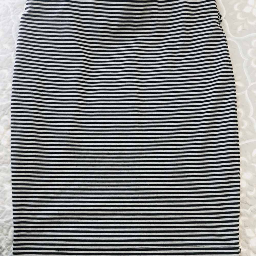 Xhilaration Size L Striped Skirt